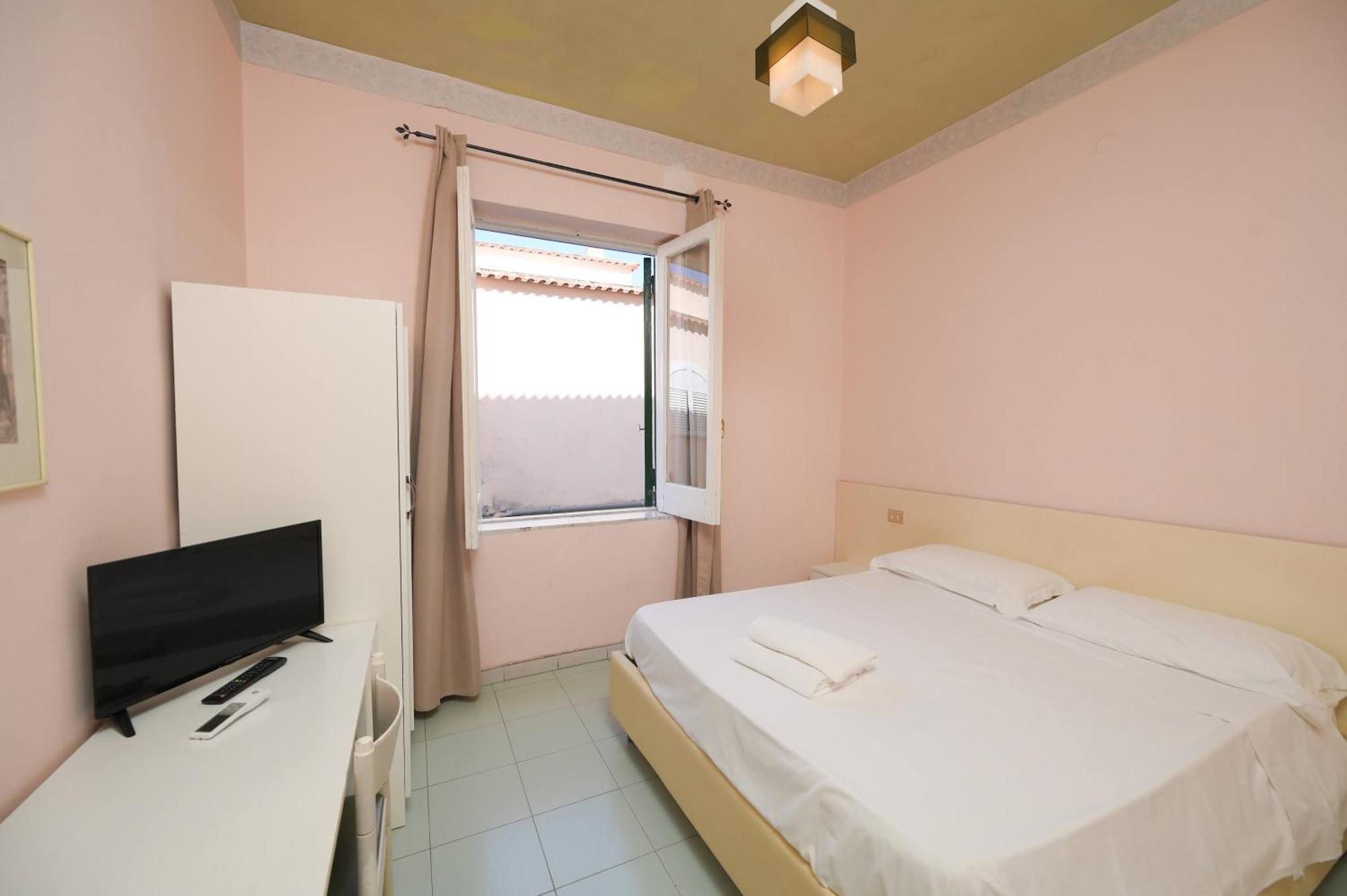 Double Room,1553492167:JPEG